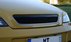 Opel Astra G-přední maska bez znaku.